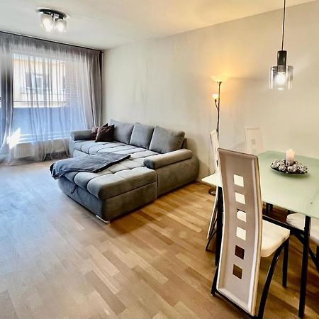 Luxury Apartment In Prague And Free Parking Luaran gambar