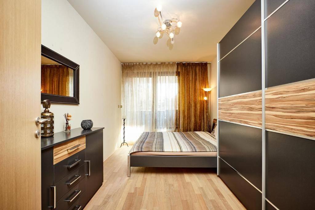 Luxury Apartment In Prague And Free Parking Luaran gambar