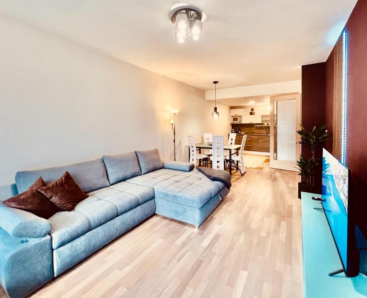 Luxury Apartment In Prague And Free Parking Luaran gambar