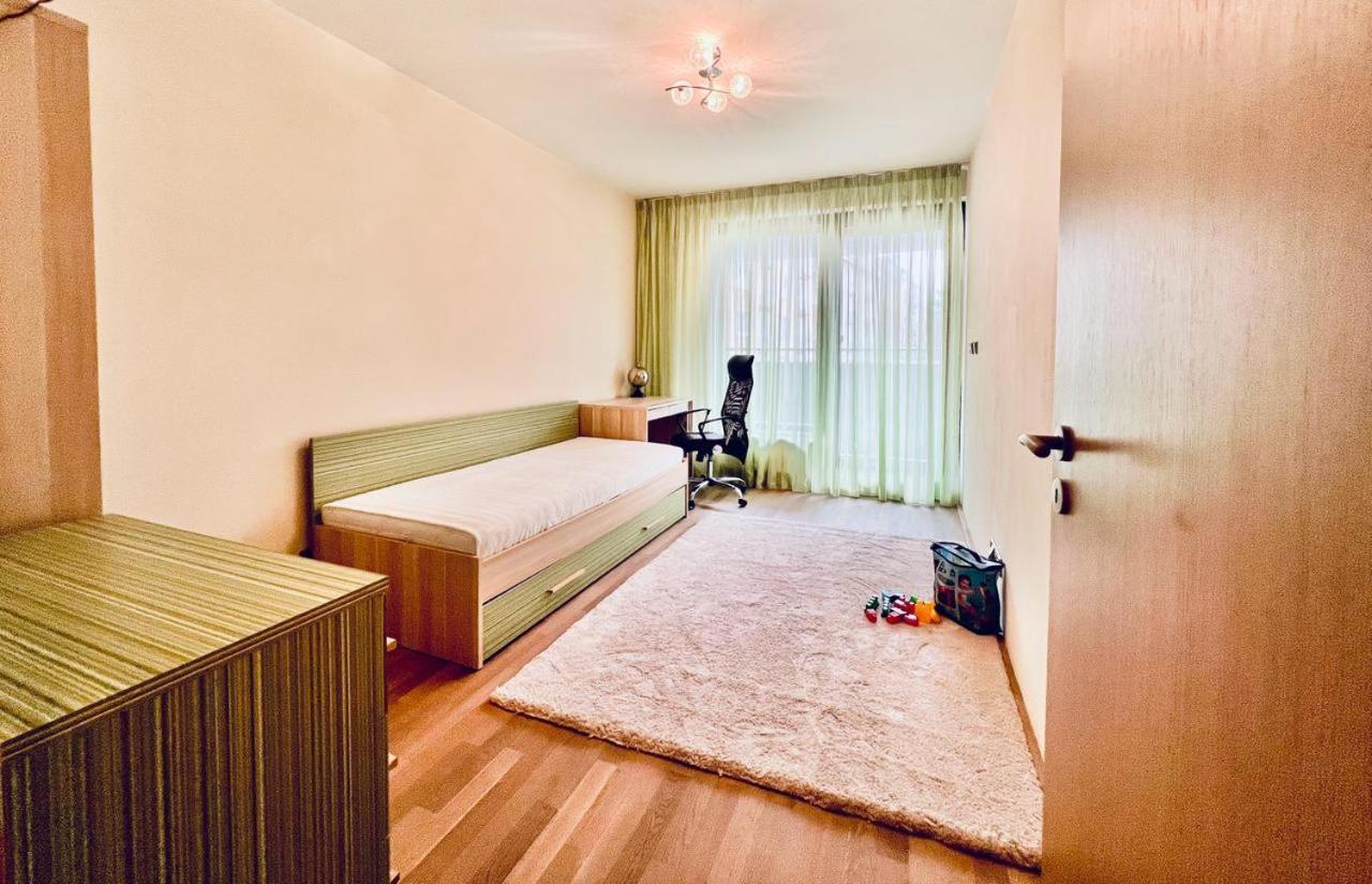 Luxury Apartment In Prague And Free Parking Luaran gambar