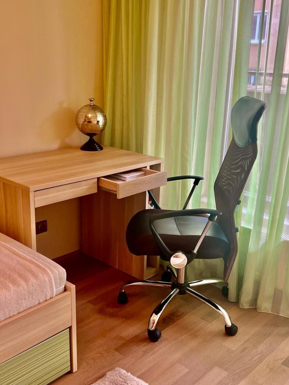 Luxury Apartment In Prague And Free Parking Luaran gambar